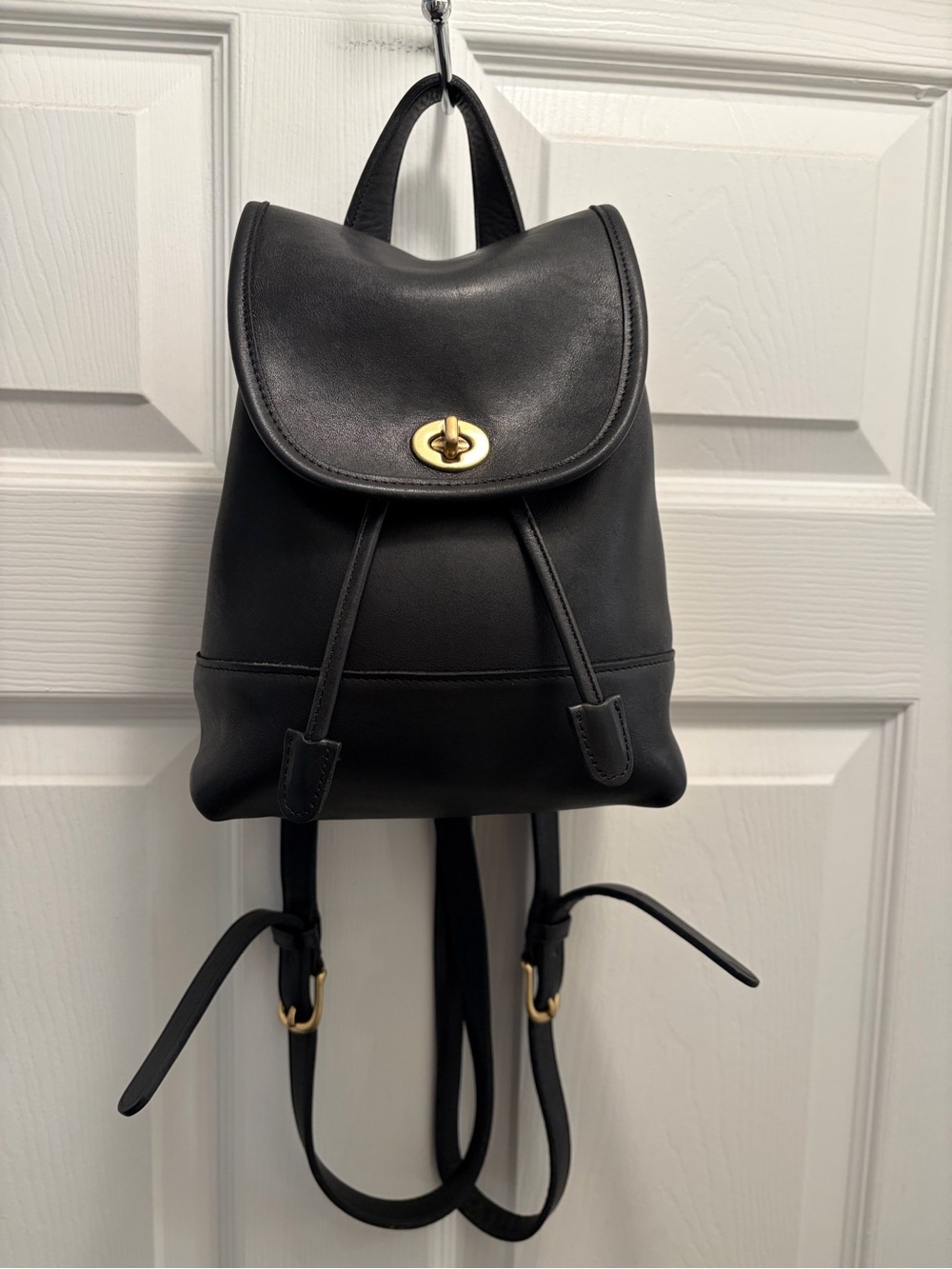 Vintage Coach 9960 Daypack Black Leather Backpack USA 1995